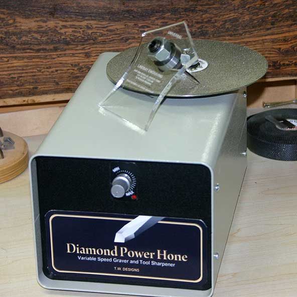 Bench equipment supporting dental handpiece maintenance